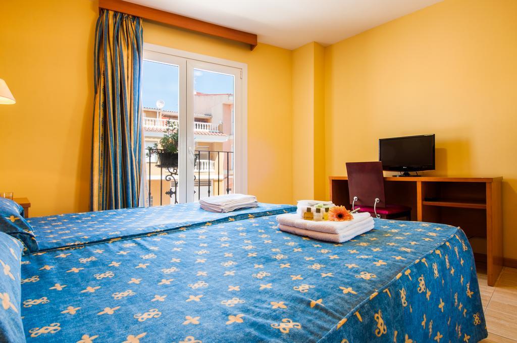 La Cava Hotel Cabanes Kültér fotó